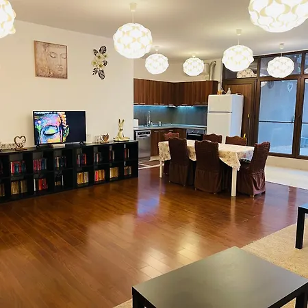 Aum House ブカレスト
